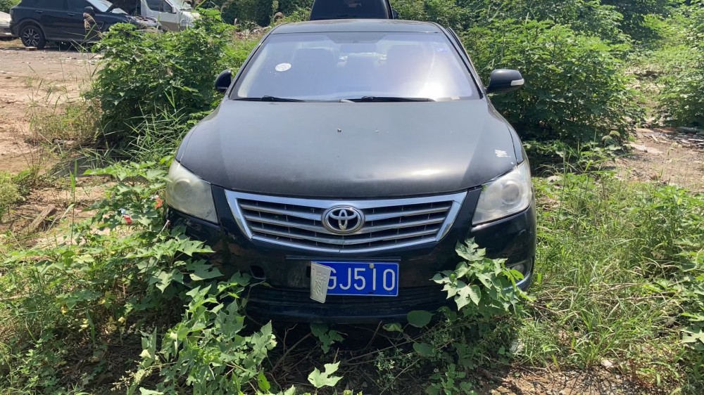11年豐田凱美瑞泡水車
