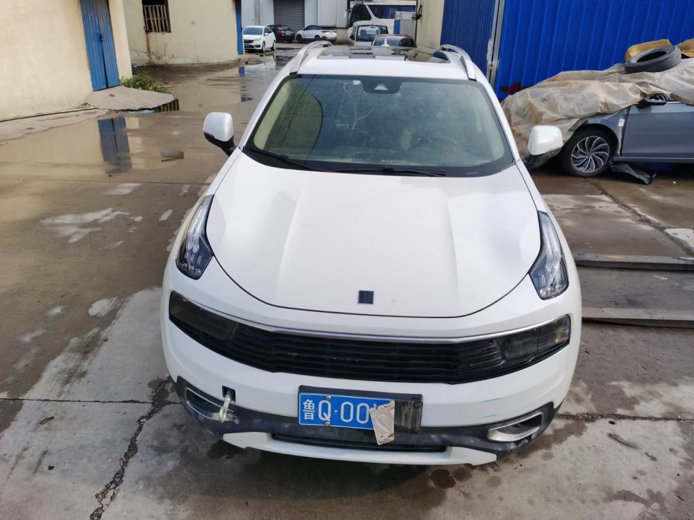 18年領(lǐng)克01