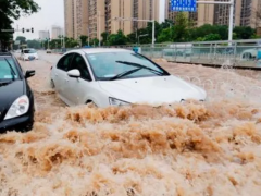 汽車被水淹了怎么辦（如何盡量避免車輛被水淹）