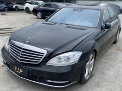 汽車中控臺(tái)出現(xiàn)異響是什么原因，中控臺(tái)異響的處理方法