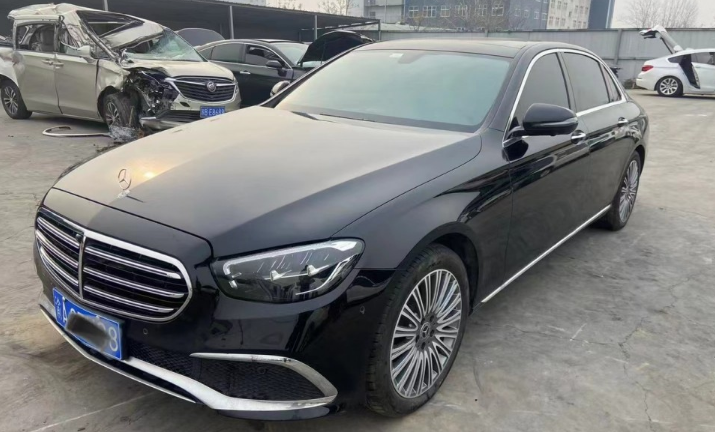 汽車出現(xiàn)凹痕應(yīng)該怎么修復(fù)