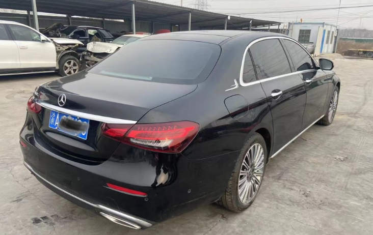 汽車凹痕無痕修復(fù)的方法