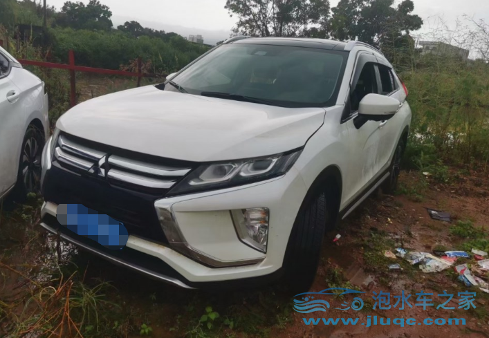 車輛被水淹后為什么會變形
