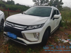 車輛被水淹后為什么有的車會(huì)出現(xiàn)變形的情況