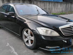 高速公路上的應(yīng)急車道，到底能不能換輪胎？