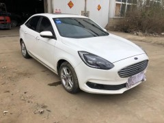 車流量大時，你會選擇超車嗎？