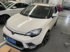 開關(guān)車門被電到手，是車漏電嗎？