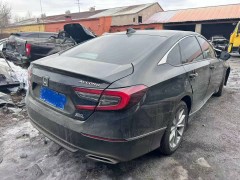 同排量車型爬坡，功率與扭矩哪個更重要？  在汽車的動力性能中，功率和扭矩是兩個核心參數(shù)，它們分別反映了汽車的速度能力和力量大小。當面對爬坡這一特定場景時，同排量的車型在功率和扭矩上的表現(xiàn)尤為重要。那么