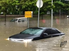 在車輛歷經(jīng)水患侵襲之后，僅憑表面的清洗與晾曬，就安全無虞地重返道路？