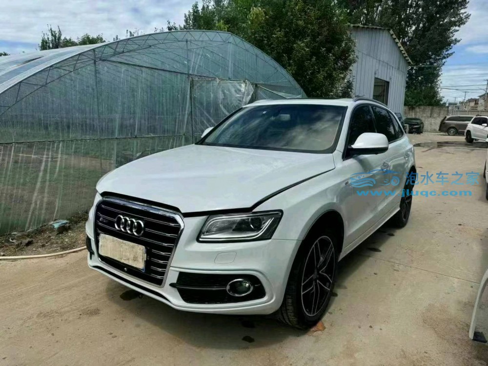 17年奧迪Q5泡水車