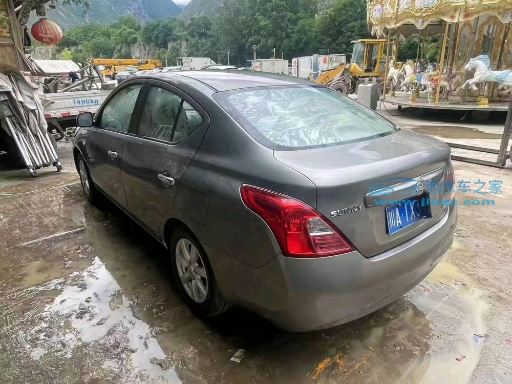 13年日產(chǎn)陽光