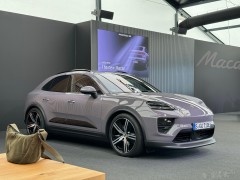 2025款保時捷Macan純電版：設(shè)計創(chuàng)新、豪華電動新紀(jì)元，速度與激情的綠色演繹
