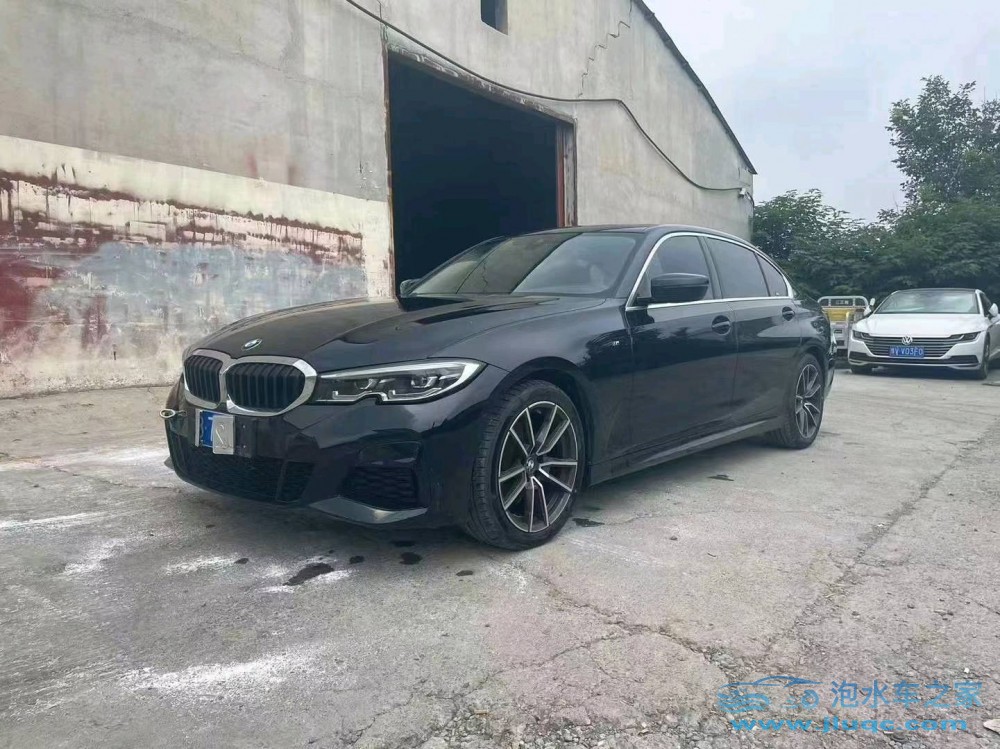 21年寶馬3系泡水車(chē)