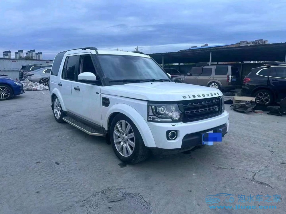 16年路虎發(fā)現(xiàn)4泡水車