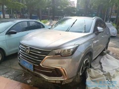 2024款現(xiàn)代庫(kù)斯途新增隱藏式日行燈、智能迎賓燈，電動(dòng)調(diào)節(jié)以及座椅通風(fēng)和加熱功能