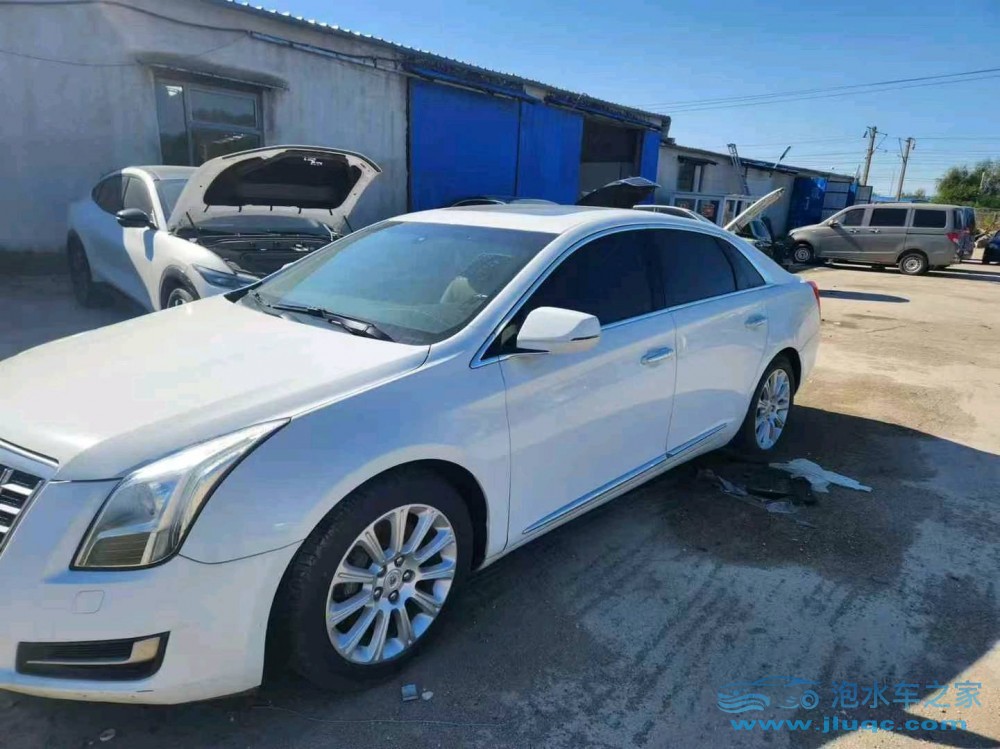 15年凱迪拉克XTS