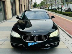 水淹大半個(gè)車輪：水深半輪，車行何安？解析水淹車輛風(fēng)險(xiǎn)與應(yīng)對(duì)之策