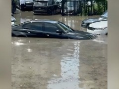 水淹車處理全攻略：從緊急應(yīng)對(duì)到恢復(fù)使用的完整步驟 水淹車怎么處理才能正常使用？