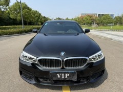 泡水車全解析：定義、危害與防范指南 什么是泡水車？