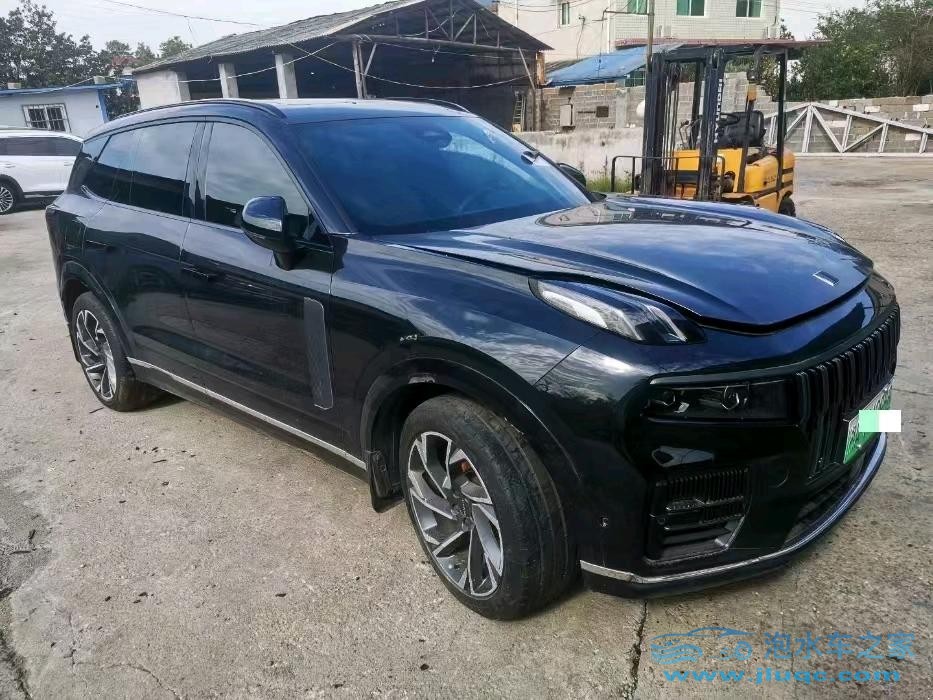 泡水車之困：清洗費用與購買抉擇的雙重迷霧