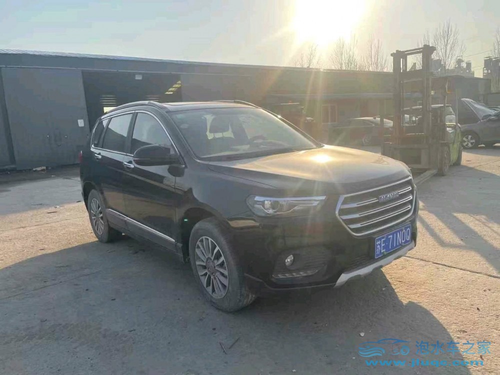 泡水奔馳E級(jí)車，修復(fù)后安全與價(jià)值幾何？