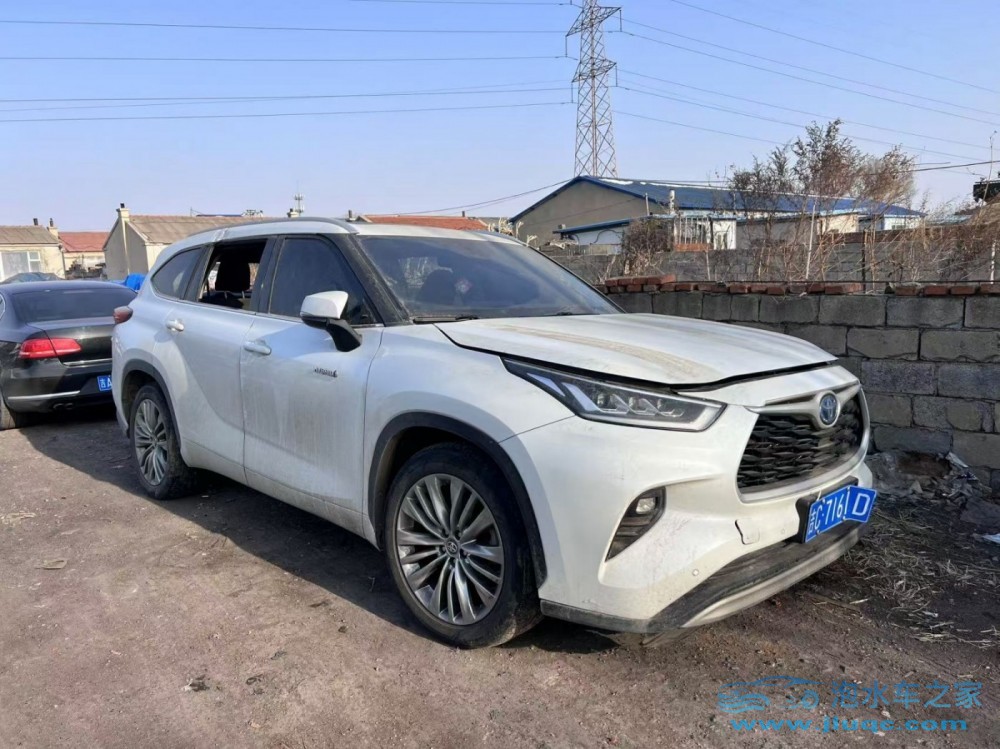 泡水車維修成本高嗎？精明車主如何節(jié)省開銷？-泡水車維修