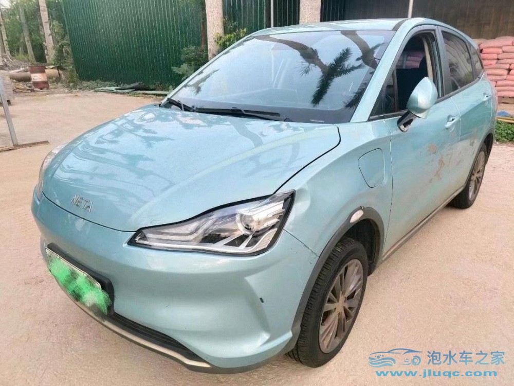 22年哪吒汽車V