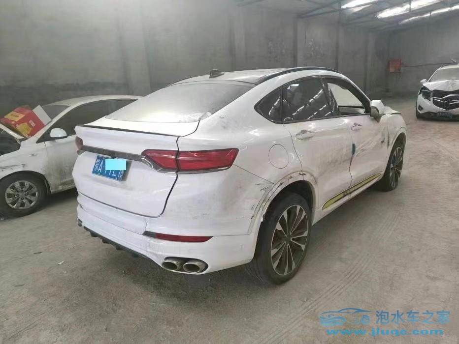 15萬的泡水車能賣多少錢？-泡水車