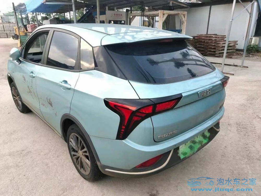 泡水車(chē)真的能買(mǎi)嗎？汽修師警告：這3種水位線車(chē)輛買(mǎi)了必虧！-購(gòu)買(mǎi)泡水車(chē)