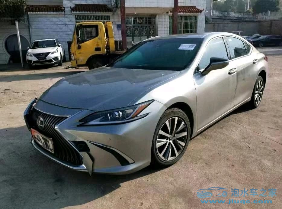 泡水車維修流程詳解，新手車主如何應(yīng)對水淹損壞？-泡水車維修