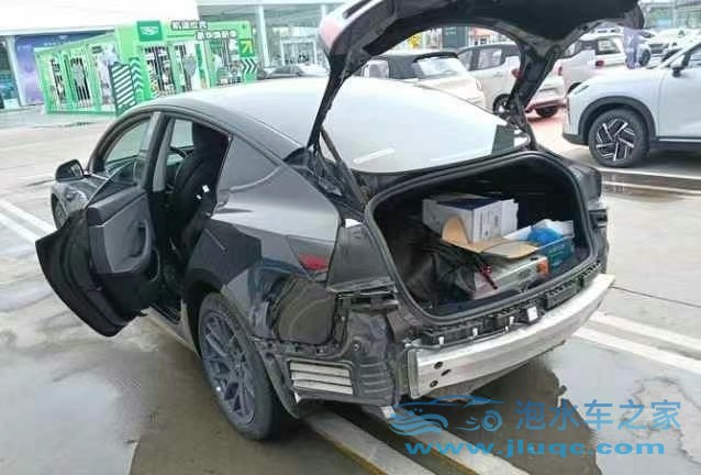泡水車第二年買保險(xiǎn)會(huì)不會(huì)貴？-泡水車保險(xiǎn)
