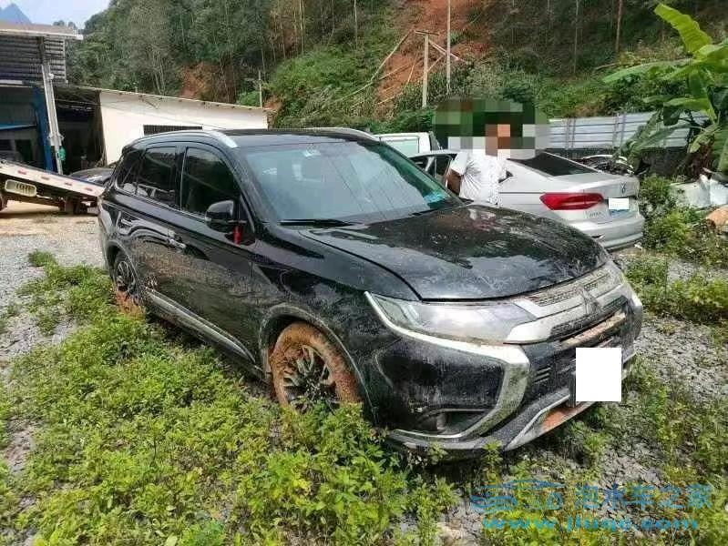 20年三菱歐藍德泡水車