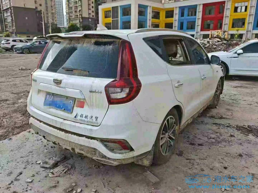 19年吉利遠(yuǎn)景SUV