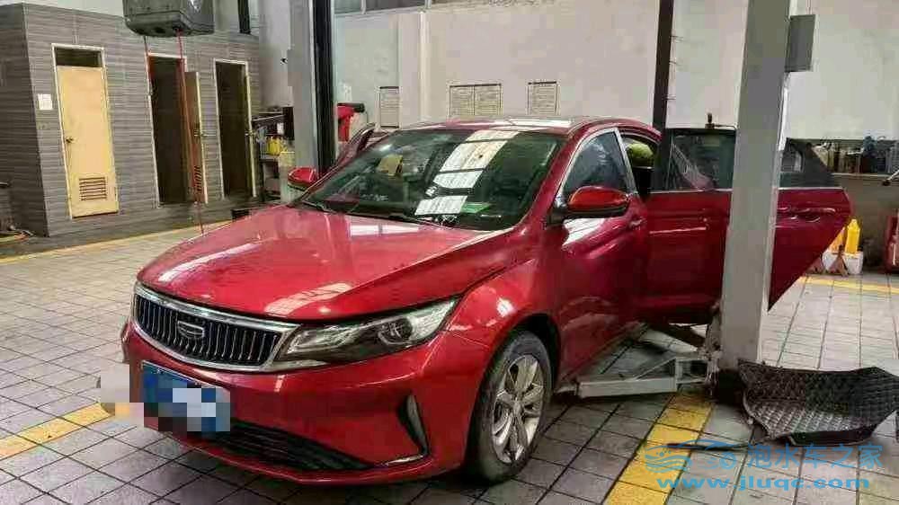 21年吉利帝豪泡水車