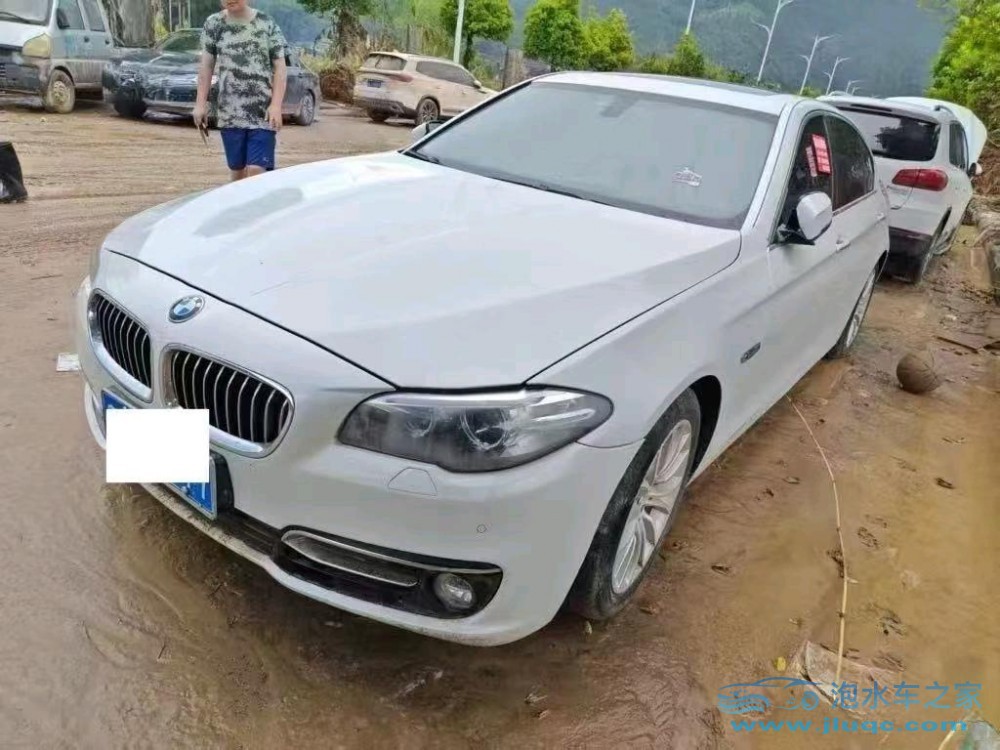 16年寶馬5系泡水車