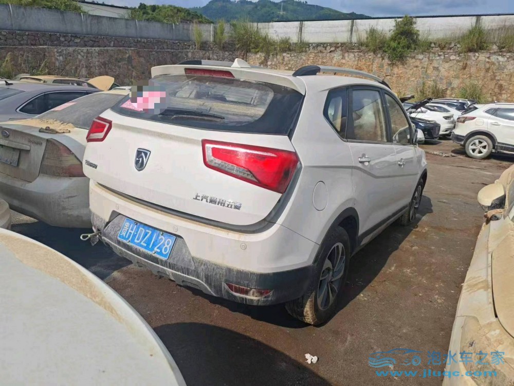15年寶駿寶駿560
