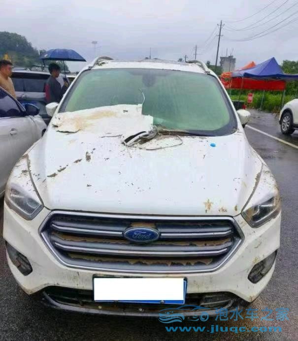 19年福特翼虎泡水車