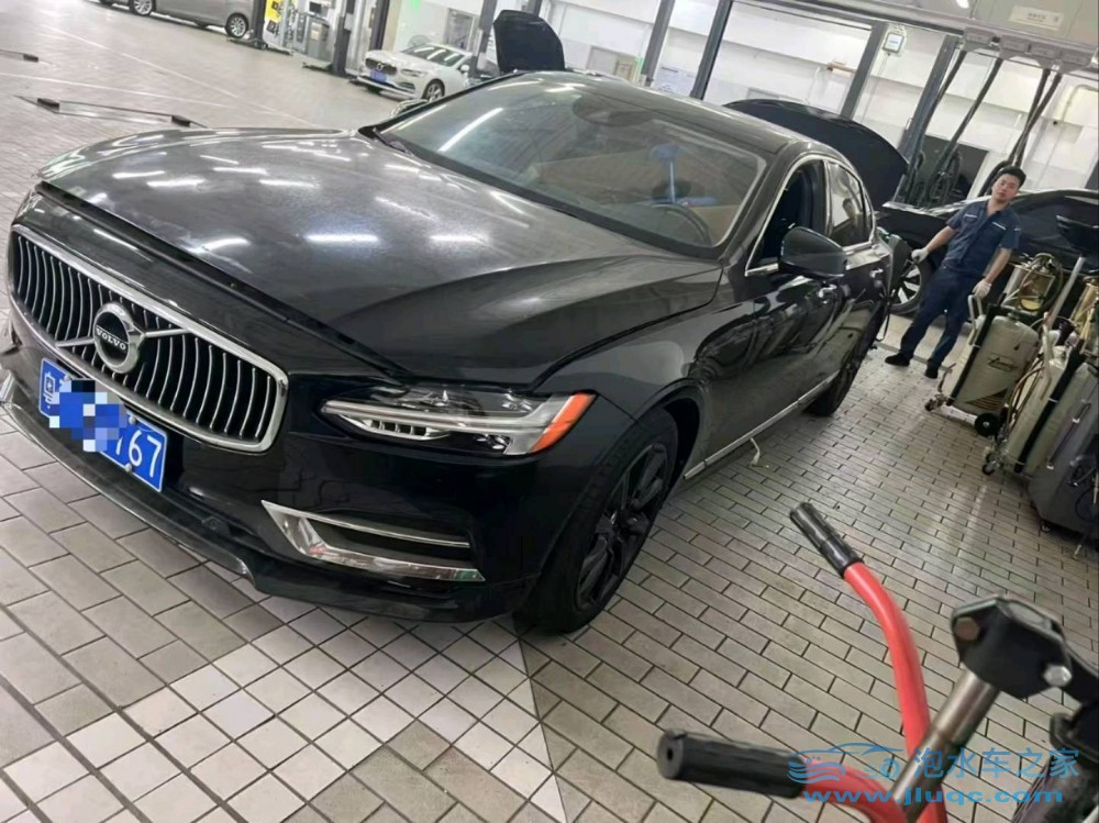 19年沃爾沃S90泡水車