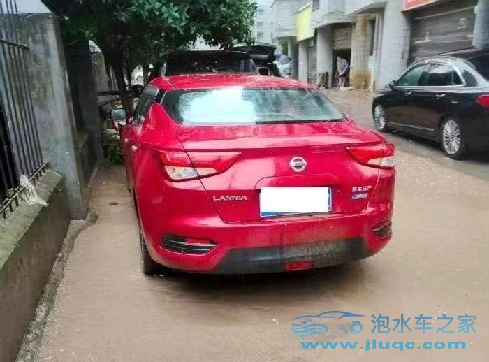 18年日產(chǎn)藍(lán)鳥