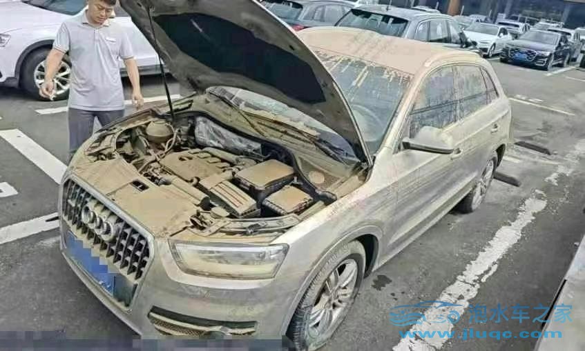 15年奧迪Q3泡水車