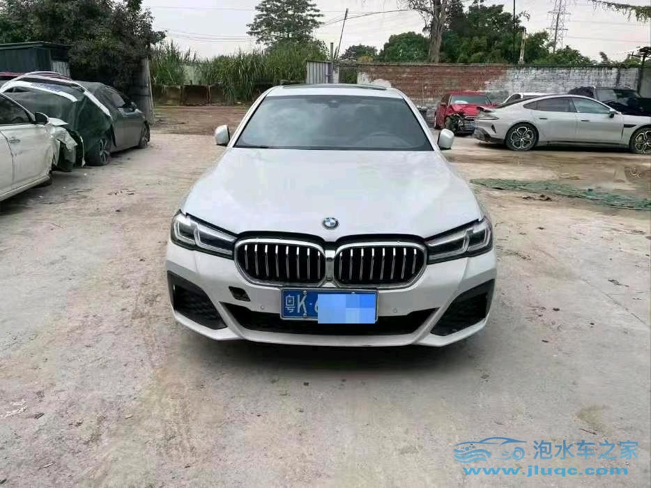 22年寶馬5系泡水車