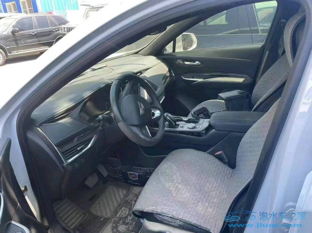 22年凱迪拉克XT4