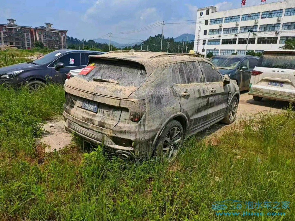 21年領(lǐng)克01
