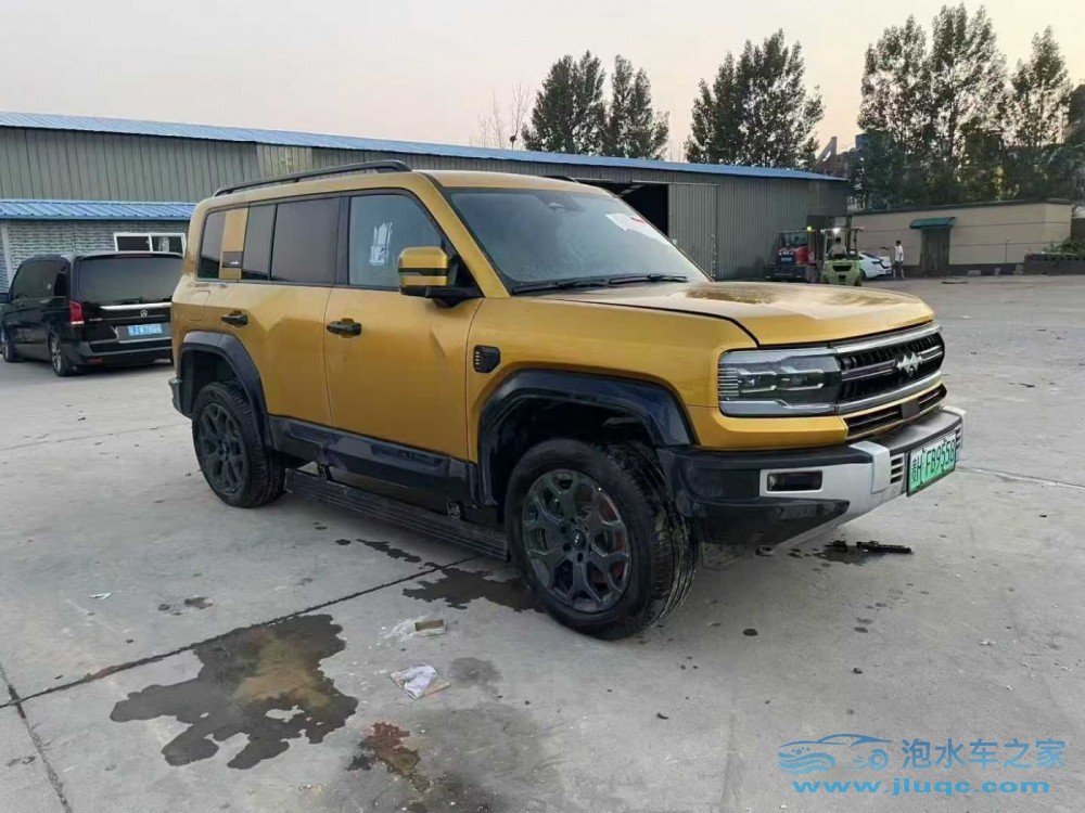 泡水車還能開嗎？維修費用高不高？-泡水車