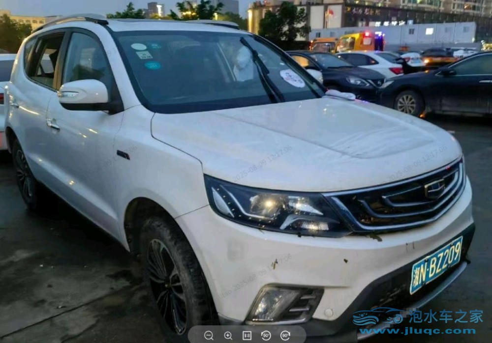 18年吉利遠(yuǎn)景X6泡水車
