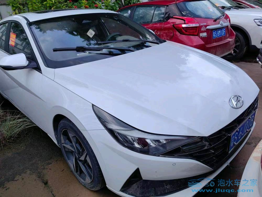 21年現(xiàn)代伊蘭特泡水車