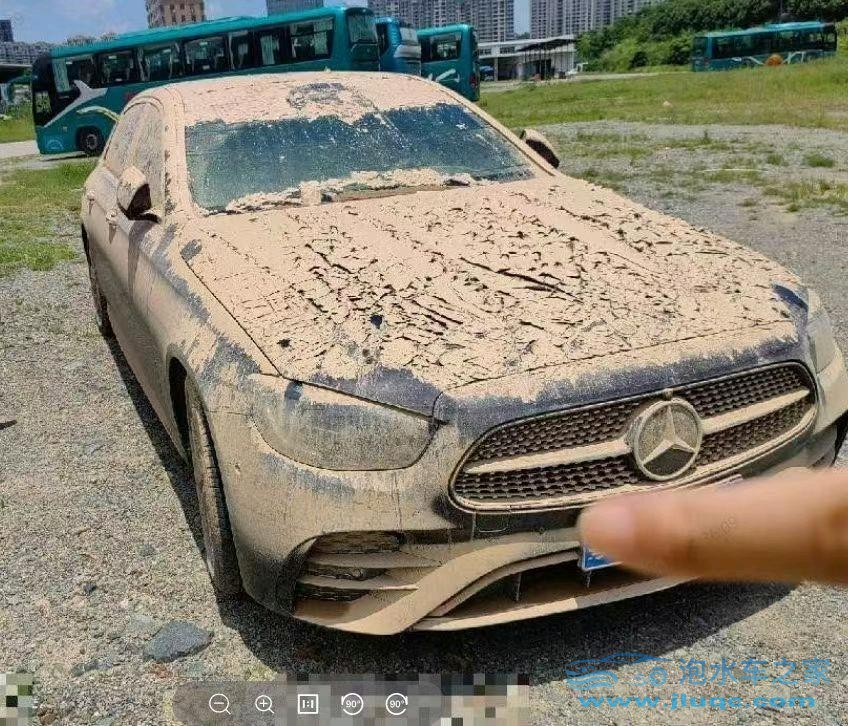 22年奔馳E泡水車