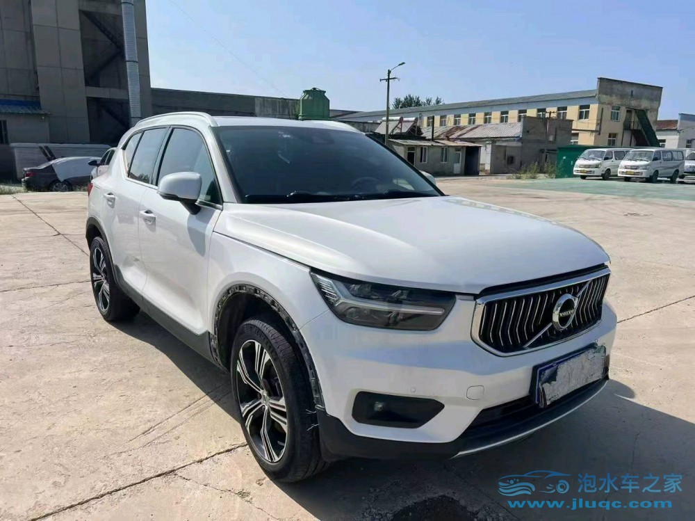 20年沃爾沃XC40泡水車