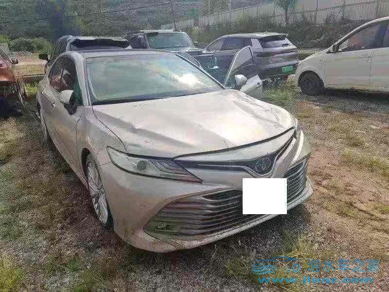 20年豐田凱美瑞泡水車