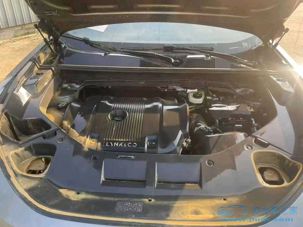 21年領(lǐng)克01